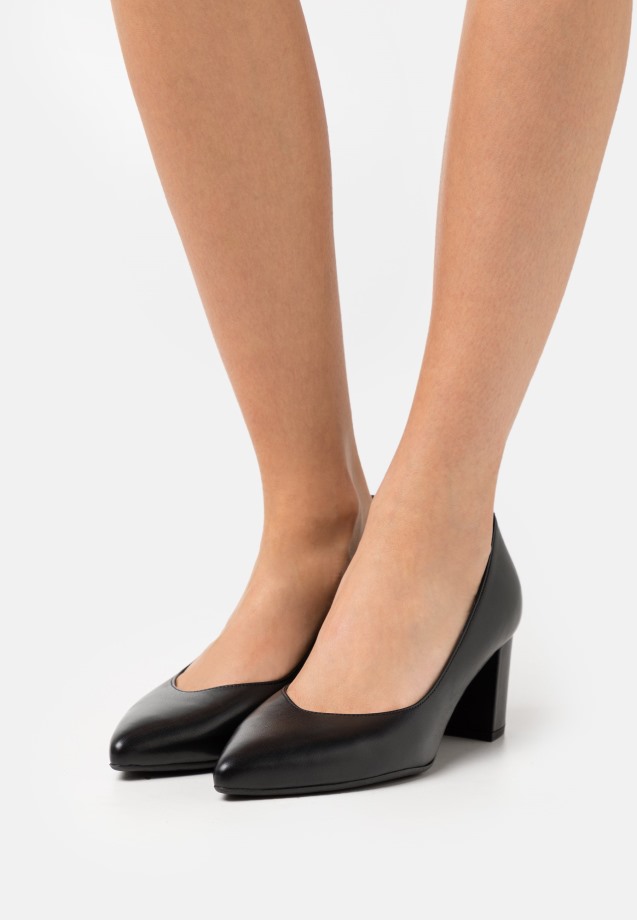 Black Gabor Leather - Classic Heels