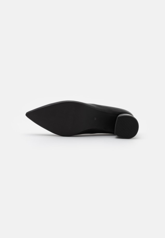 Black Gabor Leather - Classic Heels