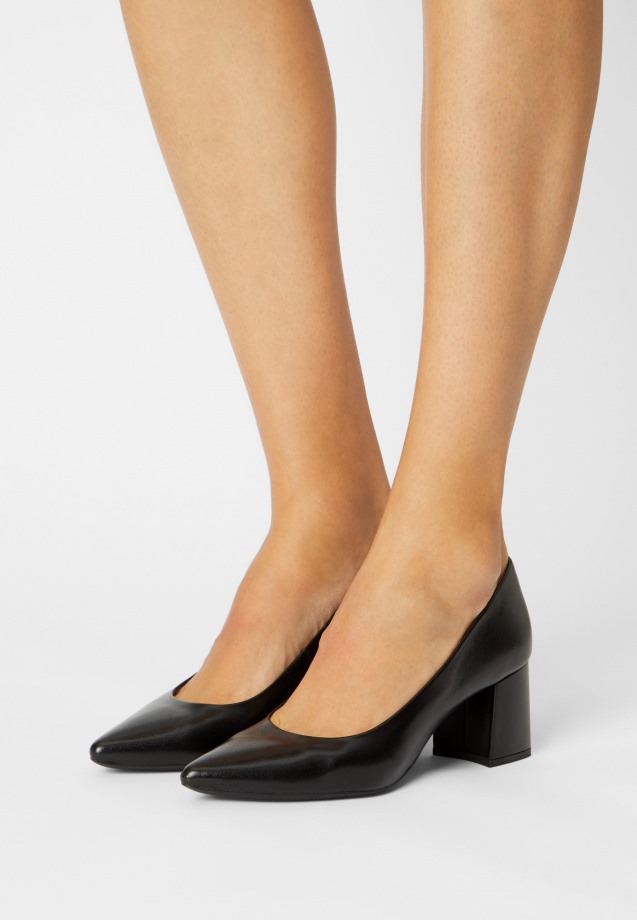 Black Gabor Leather - Classic Heels
