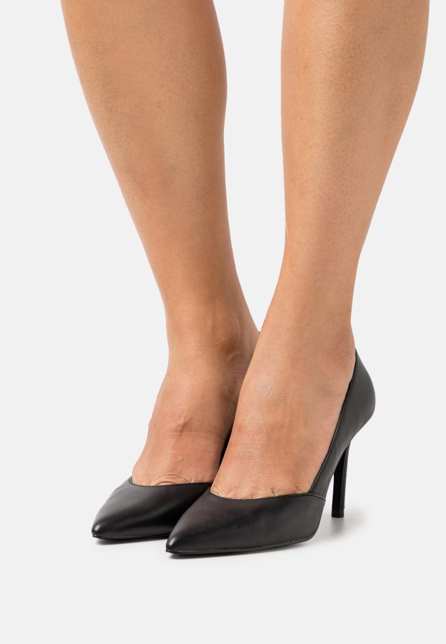 Black Lanette Leather Pump - Classic Heels Gabor
