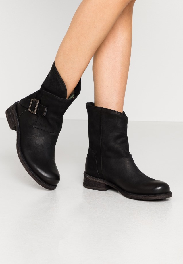 Gabor Black Cowboy/Biker Ankle Boot