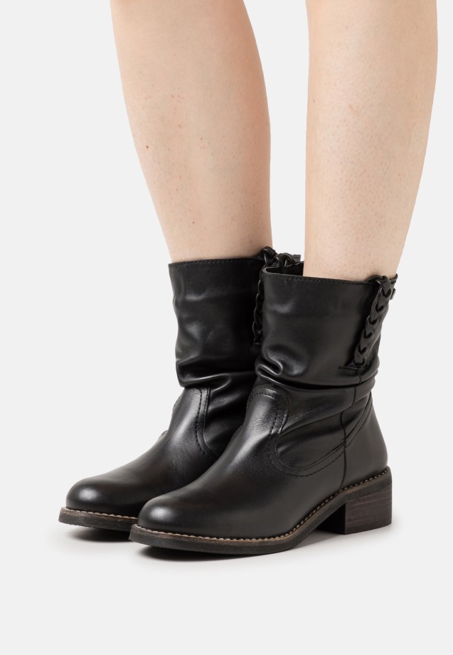 Gabor Black Cowboy/Biker Ankle Boot