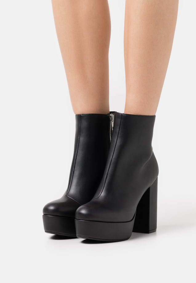 Gabor Black High Heels