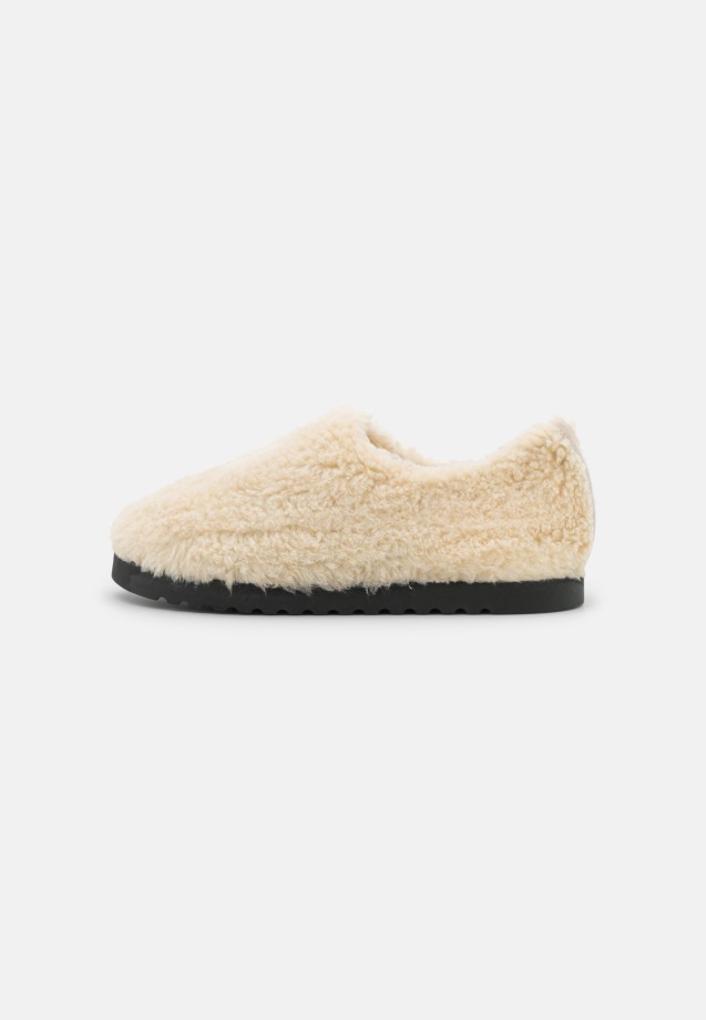 Gabor Dusty Rose Slippers