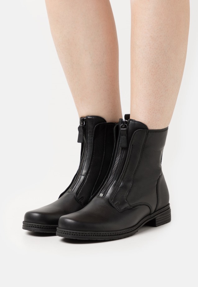 Gabor Night Blue Platform Ankle Boots