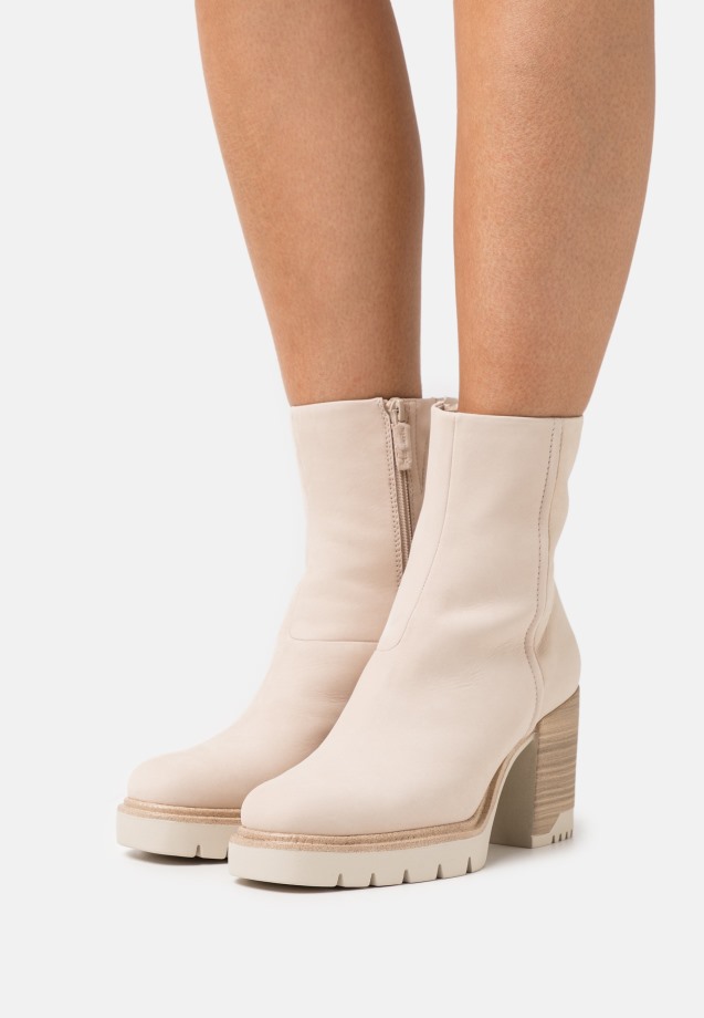 Gabor Panna Lace-Up Ankle Boots