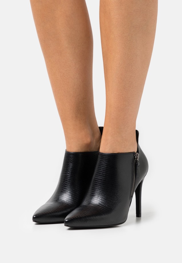 Gabor Pumps Classic Heels Black