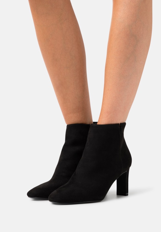 Gabor Pumps Classic Heels Black