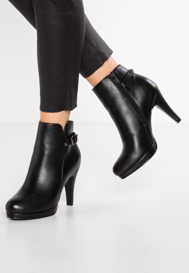 Gabor Pumps Classic Heels Black