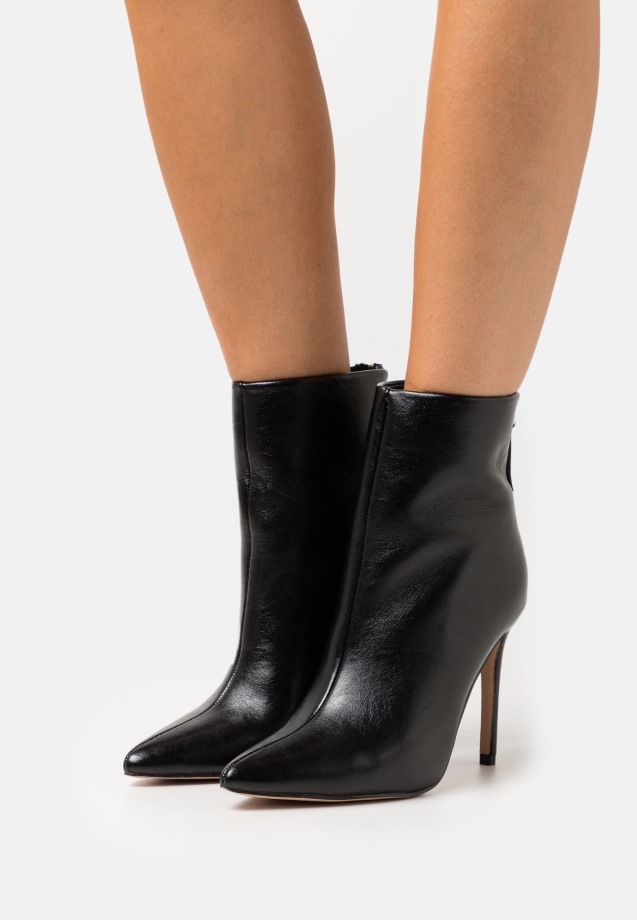 Gabor Pumps Classic Heels Black