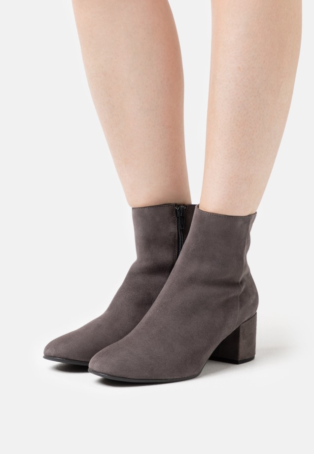 Gabor Salbei Classic Ankle Boots