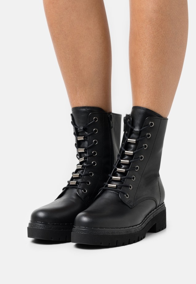 Lace-Up Ankle Boots Black Gabor