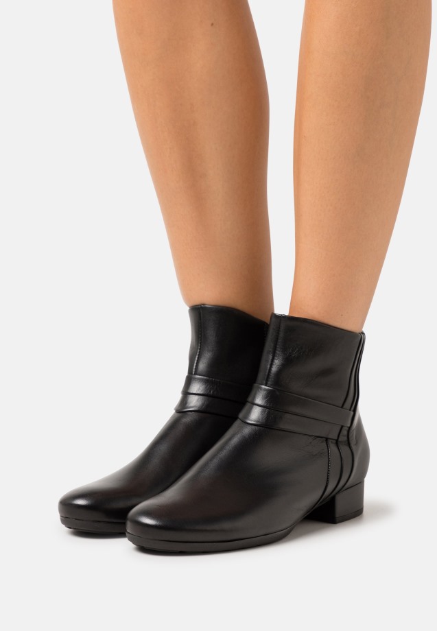 Lace-Up Ankle Boots Black Gabor Women