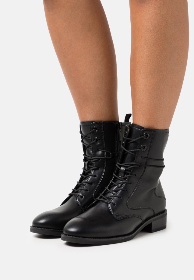 Lace-Up Ankle Boots Gabor Sattel